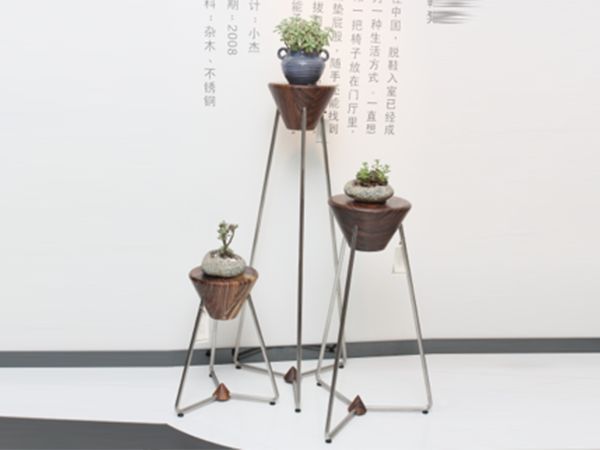 圓錐几 高中低（三個）<br>420 x 450 mm <br>500 x 720 mm  <br>500 x 1050 mm    <br>AF-TT-012