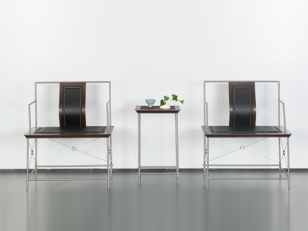 雞翅木_不銹鋼_厚牛皮@玫瑰椅<br>尺寸：680 x 520 x 810 mm<br>AF-S-003