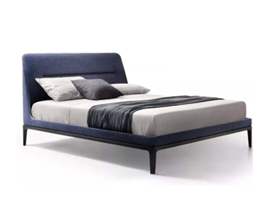 不銹鋼腳架+真皮<br> 請注意 價格不包褥床品<br>L1940*W2300*H1020<br>L-B 006