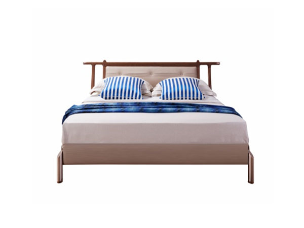 胡桃木+小黃牛皮<br> 請注意 價格不包褥床品<br>L2254 x W2210 x H1080mm	<br>L-B 019