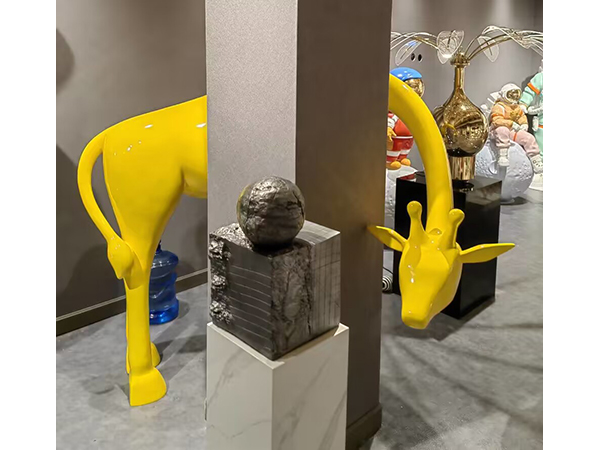 長脛鹿擺設<br>  L1600 x H1600 <br>IT-005