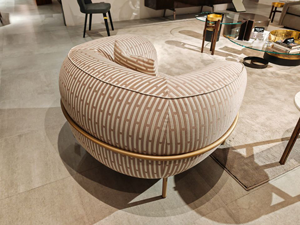 意大利圓 渾 沙 發<br>115,5 x 95 x 70 cm  <br>SO 013