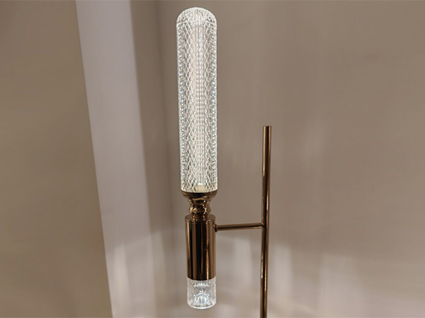 一支獨秀 枱燈不銹鋼 + 進口亞克力  <BR> 150 x H710<BR>CM - L - 004